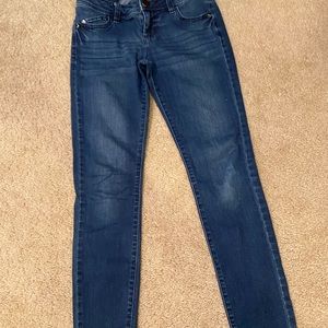 Elle skinny jeans size 2
